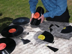 http://www.worldrecordchase.com/Images/smash-vinyl-records-world-record.jpg